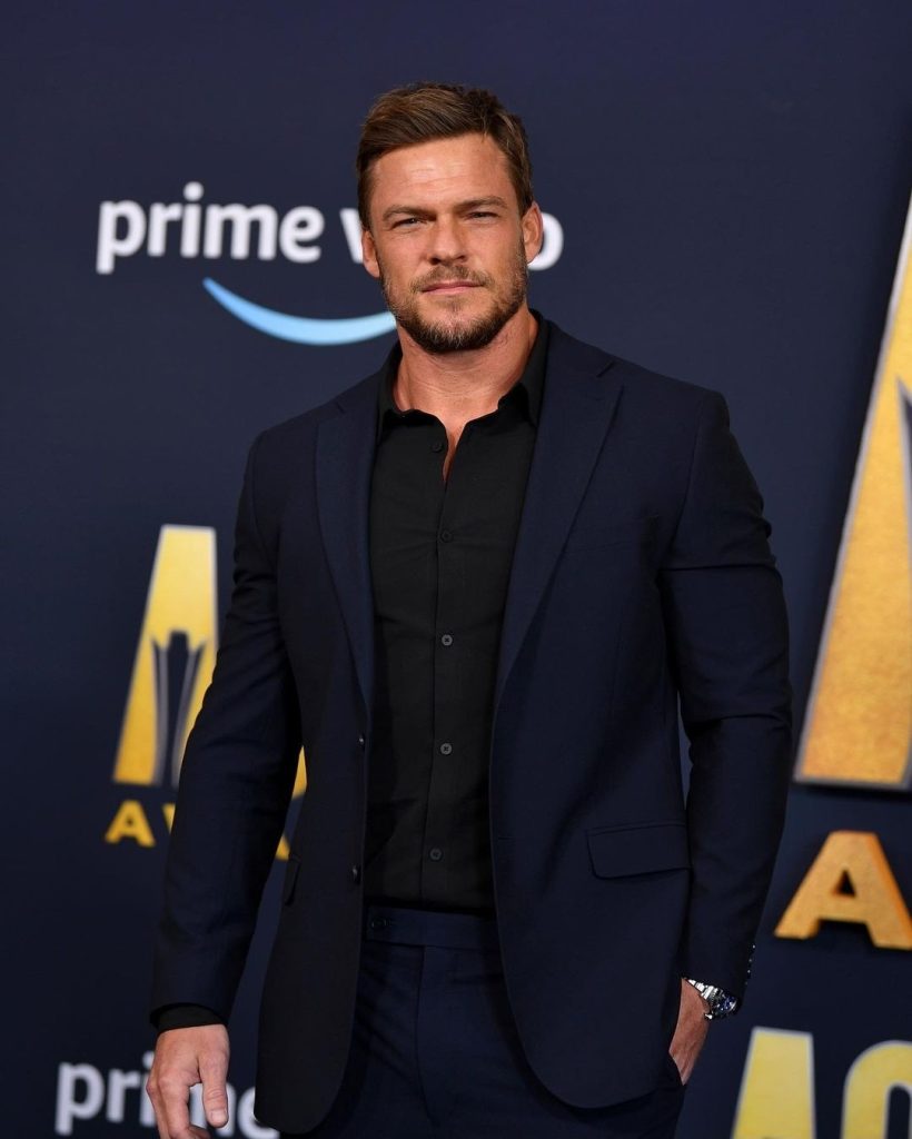 How Tall is Alan Ritchson